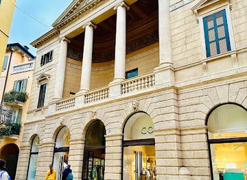 italy/verona/landmark/loggia-arvedi
