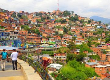 colombia/los-llanos/landmark/comuna-13