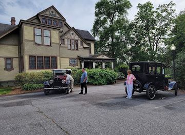 north-carolina/hickory/landmark/harper-house-hickory-history-center