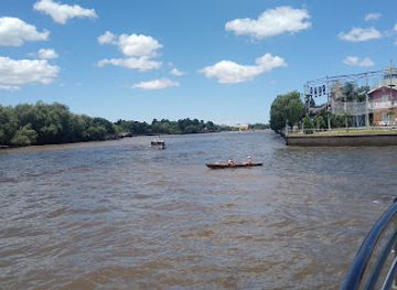 argentina/tigre/landmark/monumento-al-remero