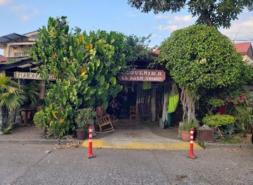 honduras/la-ceiba/landmark/souvenir-el-buen-amigo