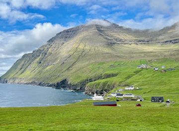 faroe-islands/tvoroyri/landmark/villingardalsfjall-enniberg-hike-startingpoint