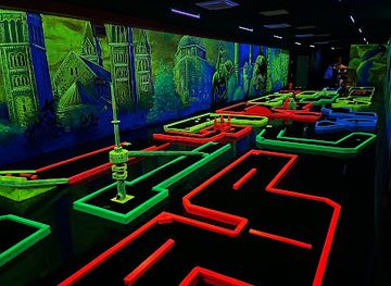 hungary/pecs/landmark/uv-birodalom