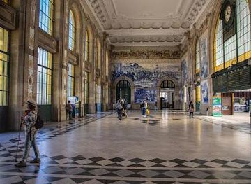 portugal/guimaraes/landmark/porto-sao-bento