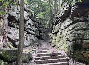 ohio/cuyahoga-valley-national-park/landmark/the-ledges-shelter