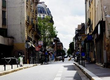 france/versailles/landmark/rue-saint-jacques