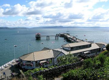 united-kingdom/wales/landmark/mumbles-pier