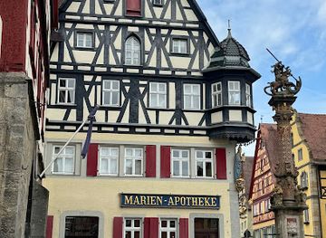 germany/rothenburg-ob-der-tauber/landmark/st-george-fountain