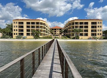 florida/sebring/landmark/majestic-cove-condominium