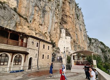montenegro/brda/landmark/ostrog-orthodox-monastery