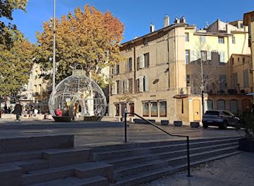 france/aix-en-provence/centre-ville/landmark/la-quartier-du-palais