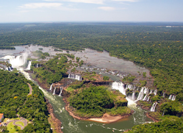 brazil/central-west-region/landmark/cataratas-do-iguacu-brasil