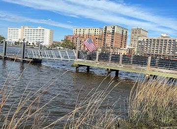 north-carolina/cape-fear-coast/landmark/battleship-park