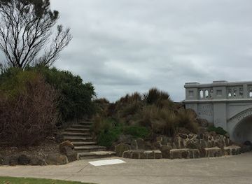 australia/eastern-victoria/landmark/catani-archway