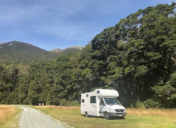 new-zealand/fiordland-national-park/landmark/kiosk-creek-campsite-doc