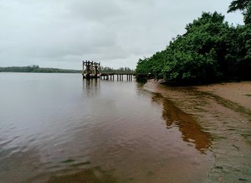 brunei/tutong-river/landmark/old-ferry-jetty