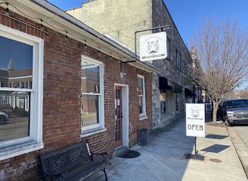 kentucky/bardstown/landmark/the-volstead-bourbon-lounge