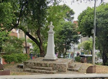 colombia/cali/san-antonio/landmark/monumento-a-isaias-gamboa
