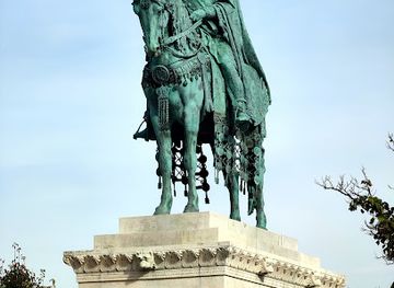 hungary/kapos-valley/landmark/statue-of-st-stephen-i