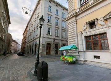 ukraine/lviv/landmark/bandinelli-palace
