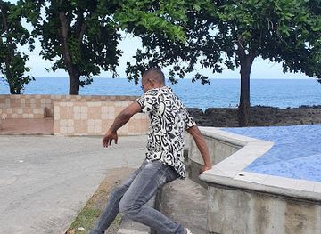 comoros/dimani/landmark/place-de-mdramboini