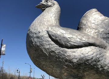 iowa/iowa-city/landmark/iowa-blue-urbane-chicken