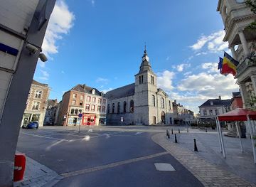 belgium/entre-sambre-et-meuse/landmark/les-terrasses-de-l-ecluse