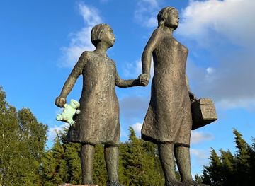 estonia/lahemaa/landmark/1944-aastal-pogenenute-malestusmark