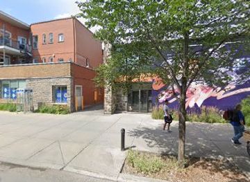 canada/montreal/plateau-mont-royal/landmark/purple-reign