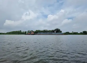 Vàm Cỏ Đông River