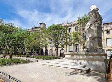 france/montpellier/ecusson/landmark/place-de-la-canourgue