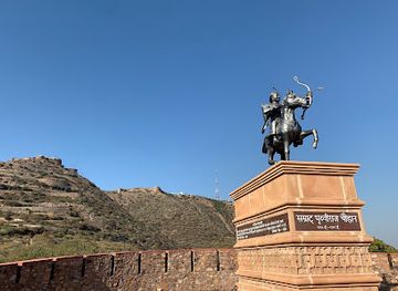 india/west-india/landmark/the-india-boundary-wall