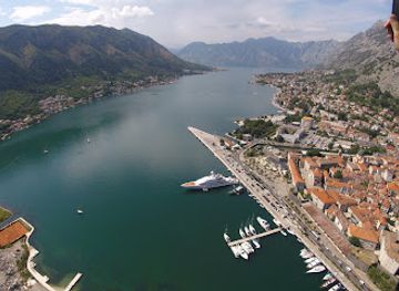 montenegro/bay-of-kotor/landmark/kotor-paragliding-montenegro