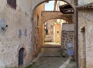 italy/siena/landmark/abbadia-a-isola