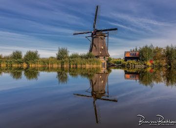 netherlands/kinderdijk/landmark/overwaard-windmill-no-5