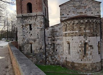 italy/pisa/landmark/chiesa-di-san-michele-degli-scalzi