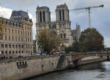 france/paris/landmark/place-saint-michel
