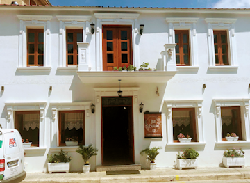 albania/saranda-region/landmark/vila-bajrami-45