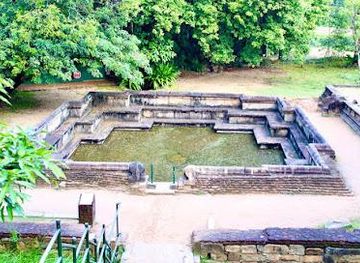 sri-lanka/polonnaruwa-district/landmark/kumara-pokuna