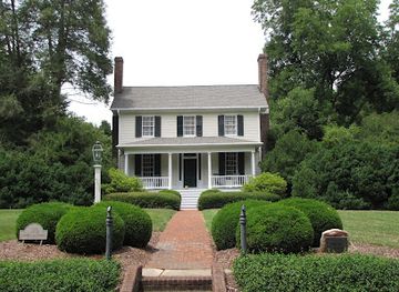 north-carolina/foothills/landmark/nash-hooper-house