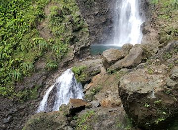 dominica/trafalgar-falls/landmark/middleham-falls-dominica