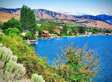 washington/lake-chelan/landmark/lake-chelan-legend-pullout