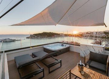 croatia/makarska/landmark/heritage-hotel-porin