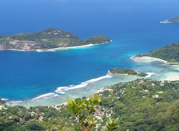 seychelles/ile-therese/landmark/morne-blanc-trail