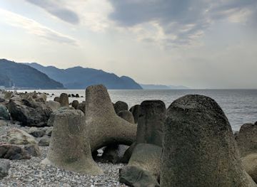 georgia/adjara/landmark/andrew-the-apostle-sculpture-and-waterfall
