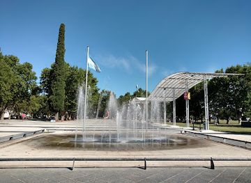 argentina/la-plata/landmark/plaza-malvinas-argentinas