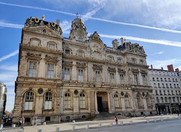 france/rhone-alpes/landmark/place-des-terreaux