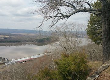 arkansas/ozark-mountains/landmark/reed-mountain-park
