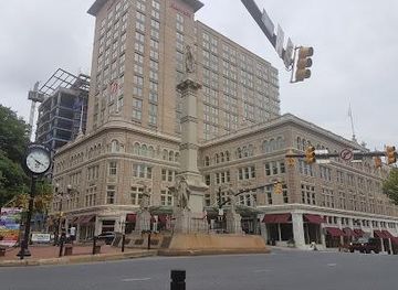 pennsylvania/hershey/landmark/penn-square