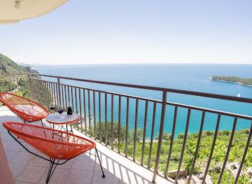 montenegro/montenegrin-littoral/landmark/vila-vanja